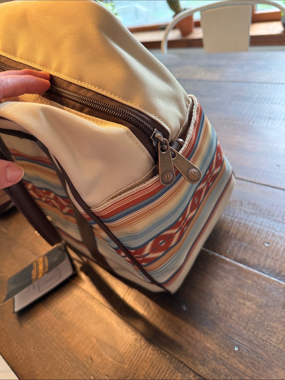 NEW WITH TAGS Pendleton Aztec Stripe Travel Tote Bag - Mojave Desert - Picture 4 of 9